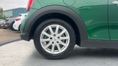 MINI Hatchback 1.5 Cooper Classic 3dr Petrol Hatchback